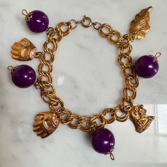 💰SOLD💰 Vintage Gold Chain Charm Bracelet Purple Bead Baseball Gloves Bell 7.5"L - Picture 1 of 9